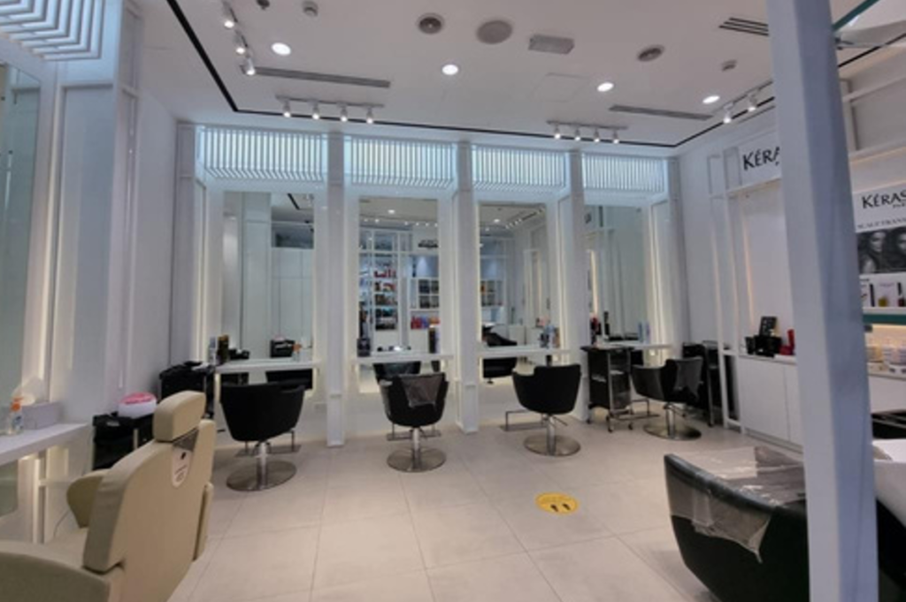 THE BEAUTY ROOM